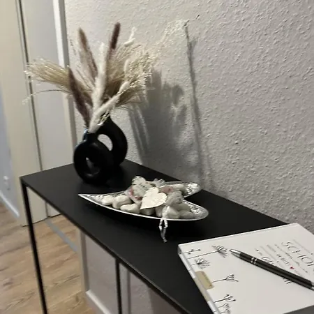 Ferienwohnung Lorenz Mit Kostenlosem Parkplatz Netflix Boxspringbett Kueche Magdeburg Exterior photo