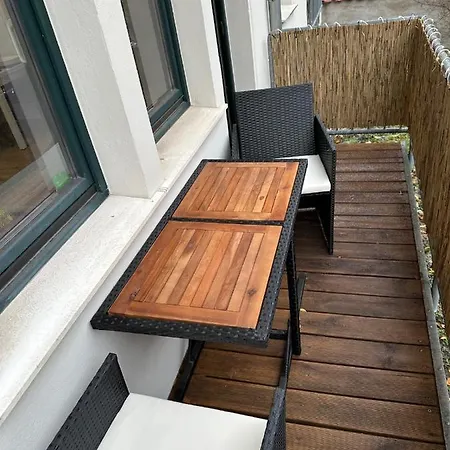 Ferienwohnung Lorenz Mit Kostenlosem Parkplatz Netflix Boxspringbett Kueche Magdeburg Exterior photo