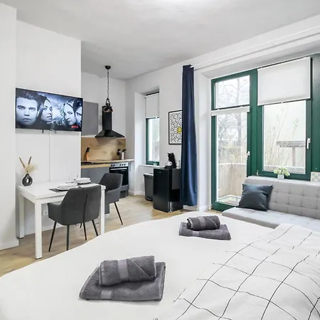 Ferienwohnung Lorenz Mit Kostenlosem Parkplatz Netflix Boxspringbett Kueche Magdeburg Exterior photo