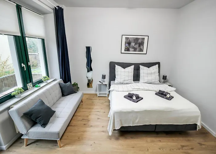 Ferienwohnung Lorenz Mit Kostenlosem Parkplatz Netflix Boxspringbett Kueche