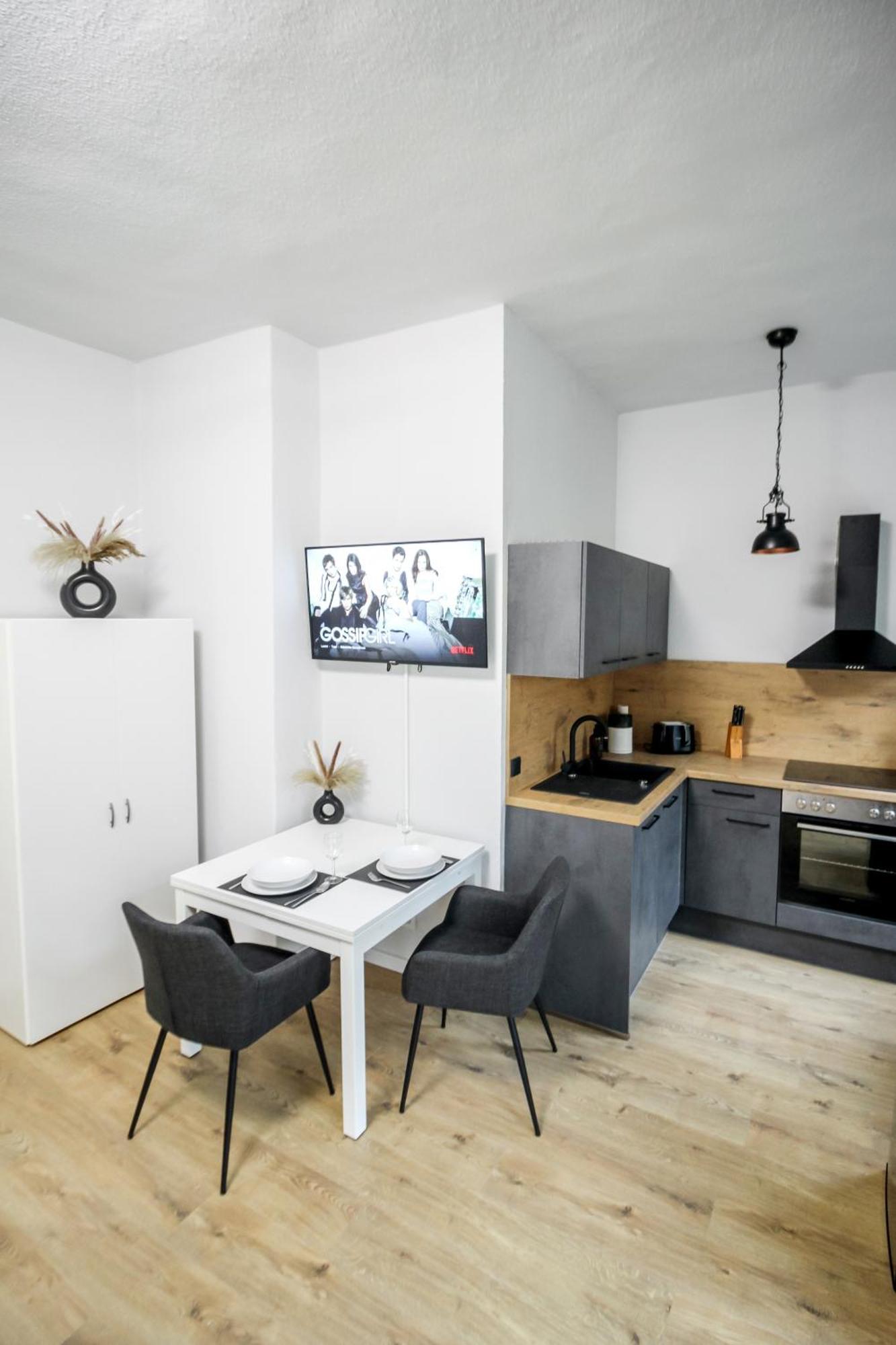 Lorenz Mit Kostenlosem Parkplatz Netflix Boxspringbett Kueche Apartment *
